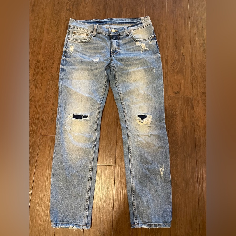 Zara Ripped Crop Jean